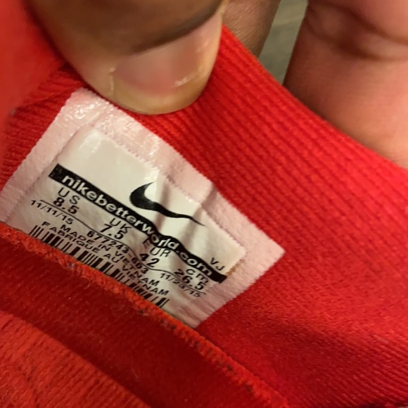 Nike Roshe NM Flyknit Mens Athletic Running Shoes Size 8.5 Red 677243-603 - Picture 5 of 5